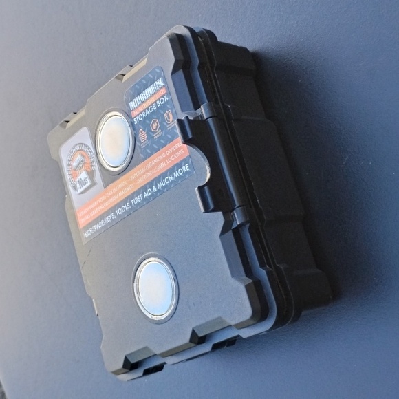 Roughneck magnetic storage box - Picture 4 of 8